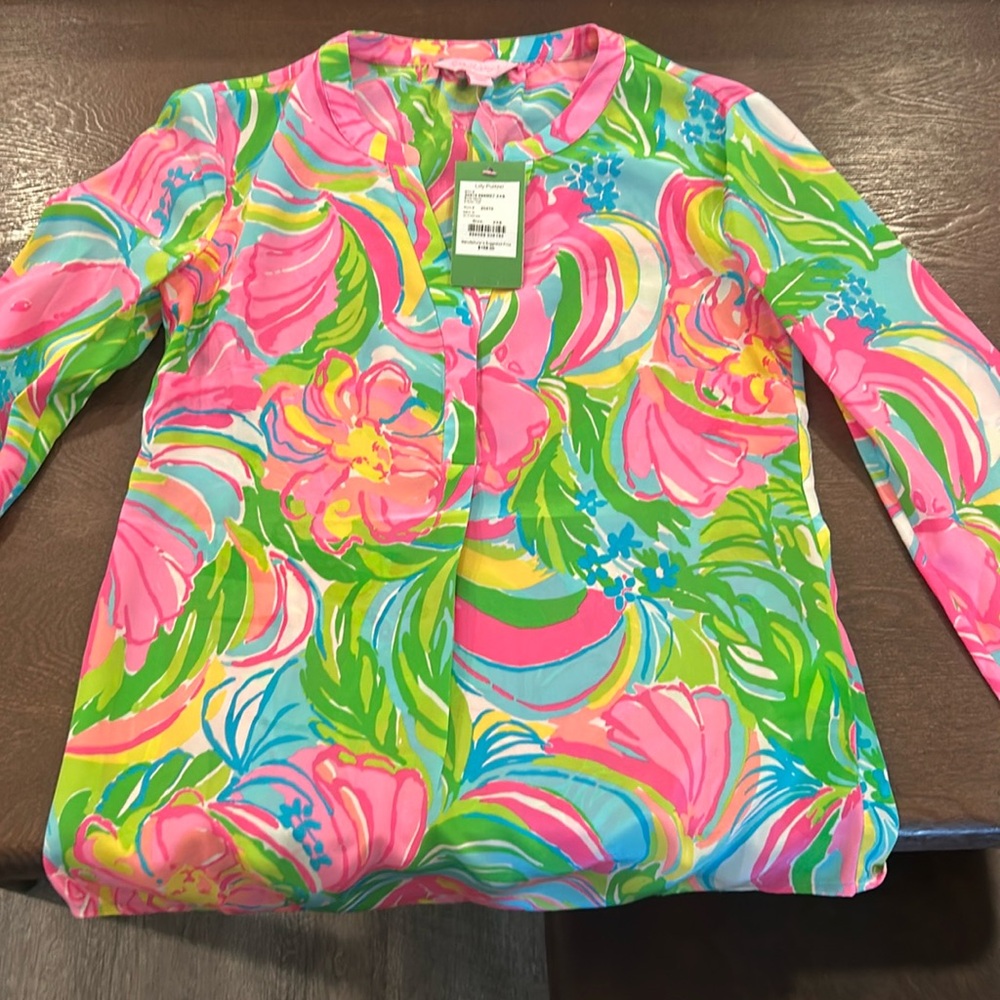 Brand new Lilly Pulitzer Stacey Top 100% silk XXS